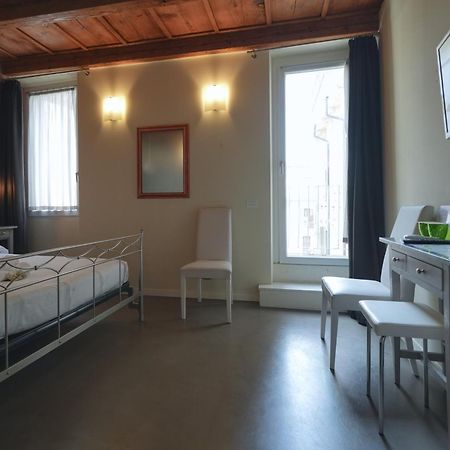 Palazzo Di Giulietta - Juliet'S Palace เวโรนา ภายนอก รูปภาพ
