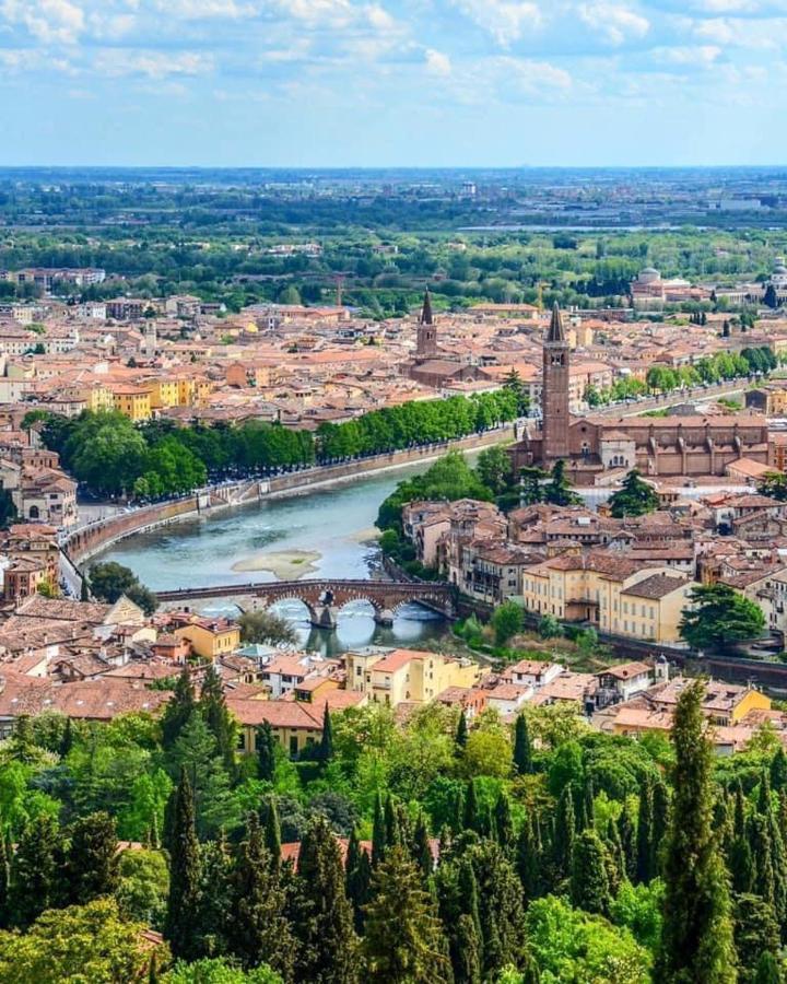 Palazzo Di Giulietta - Juliet'S Palace เวโรนา ภายนอก รูปภาพ