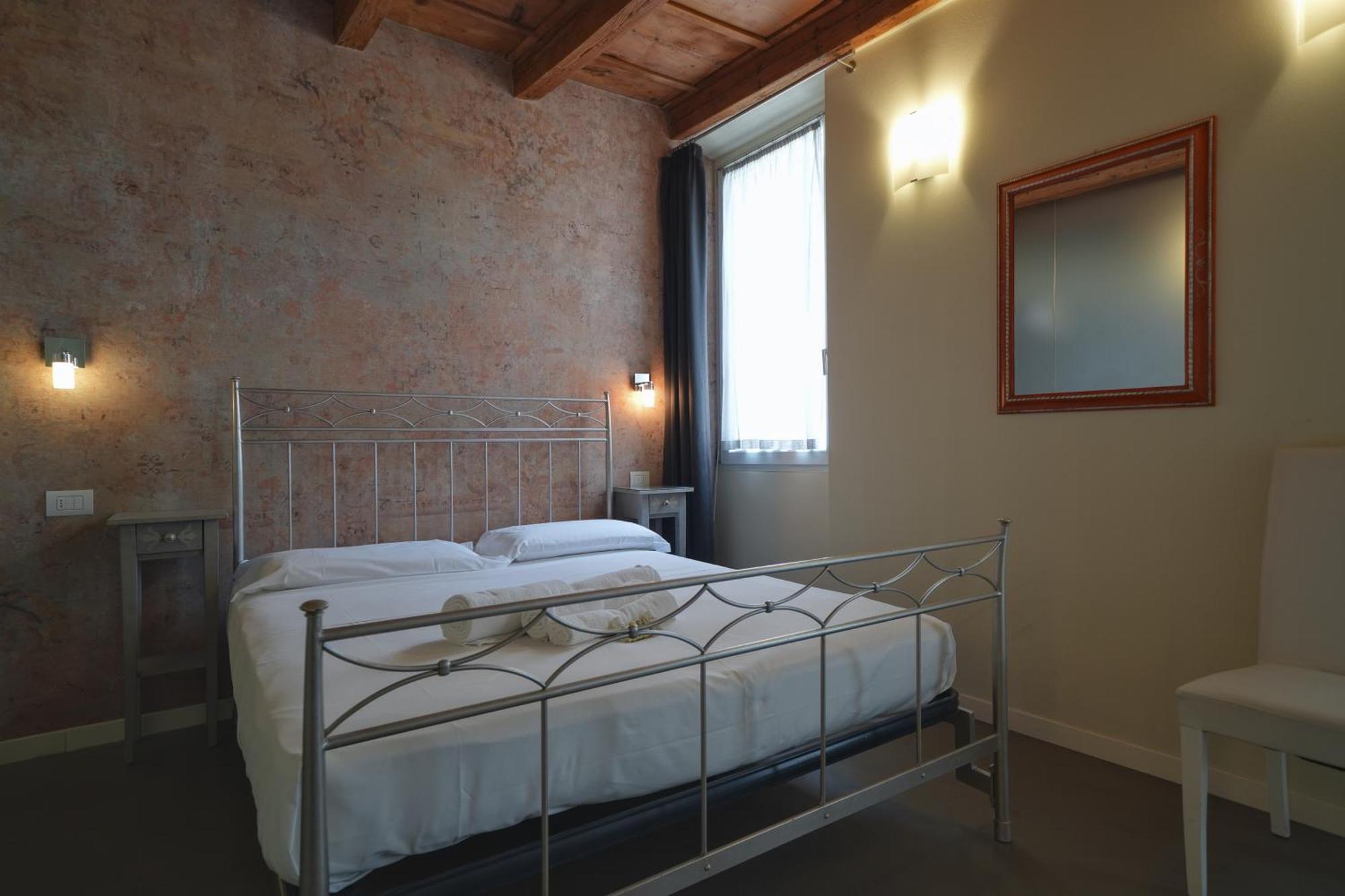 Palazzo Di Giulietta - Juliet'S Palace เวโรนา ภายนอก รูปภาพ