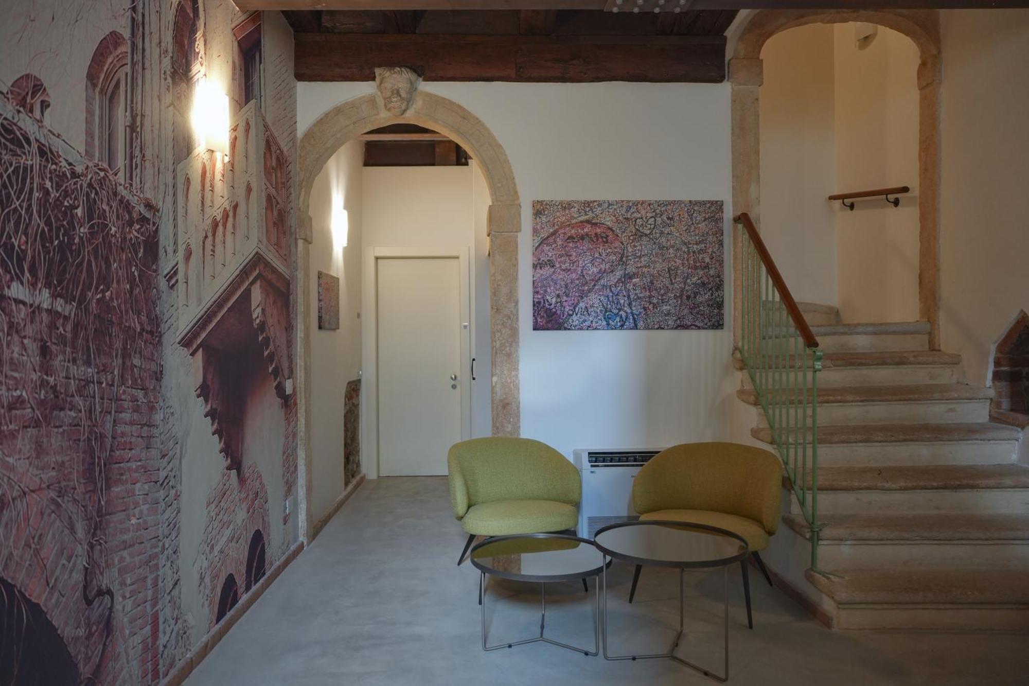 Palazzo Di Giulietta - Juliet'S Palace เวโรนา ภายนอก รูปภาพ