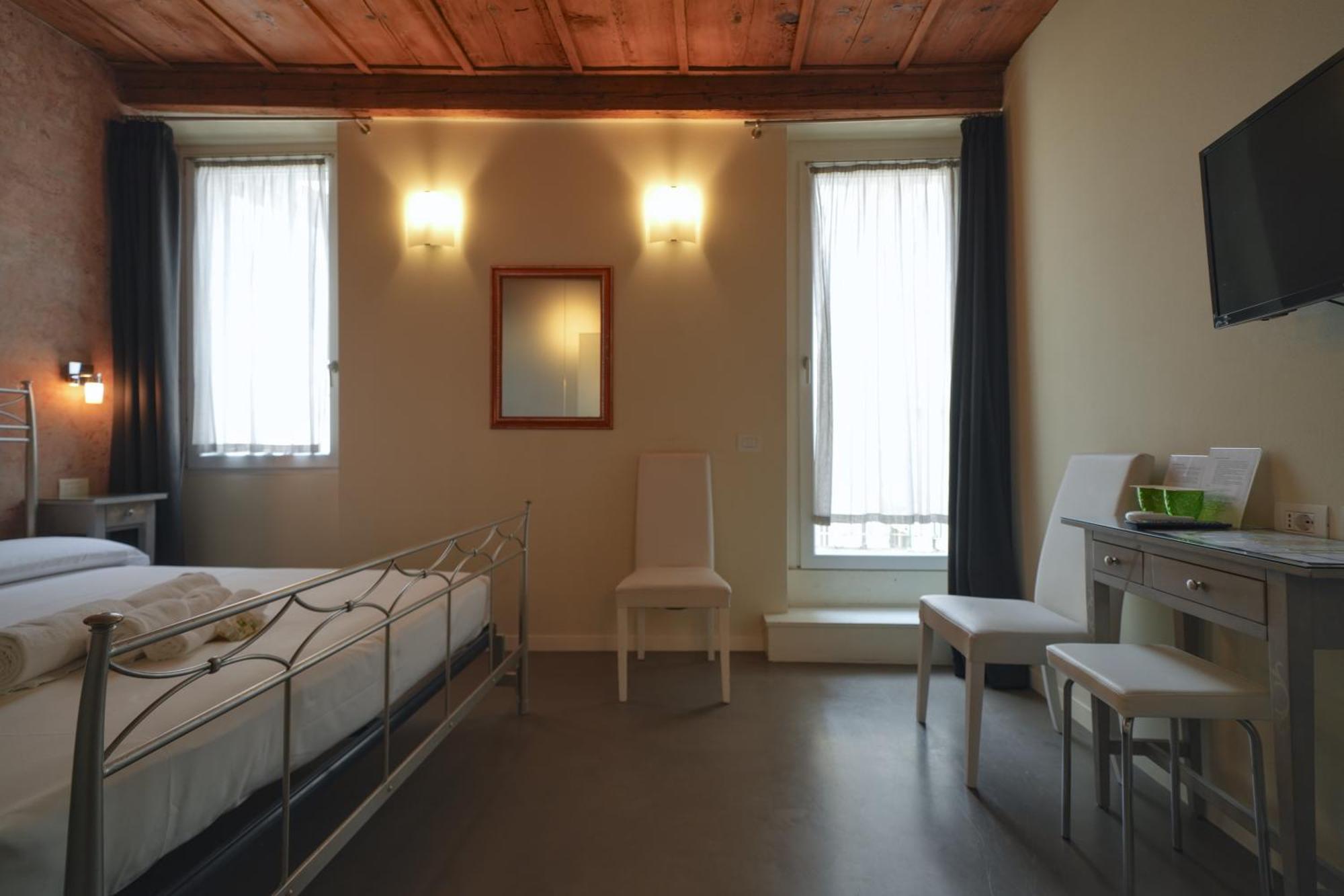 Palazzo Di Giulietta - Juliet'S Palace เวโรนา ภายนอก รูปภาพ