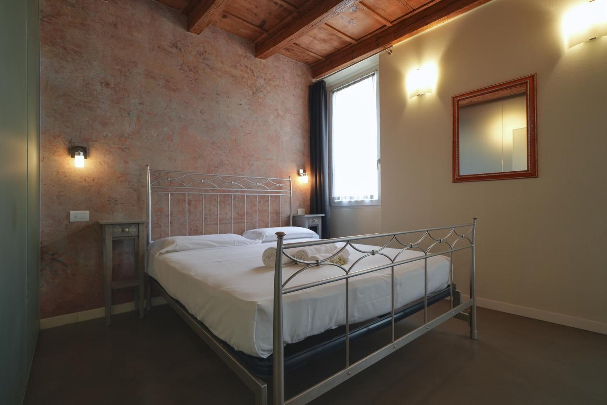 Palazzo Di Giulietta - Juliet'S Palace เวโรนา ภายนอก รูปภาพ