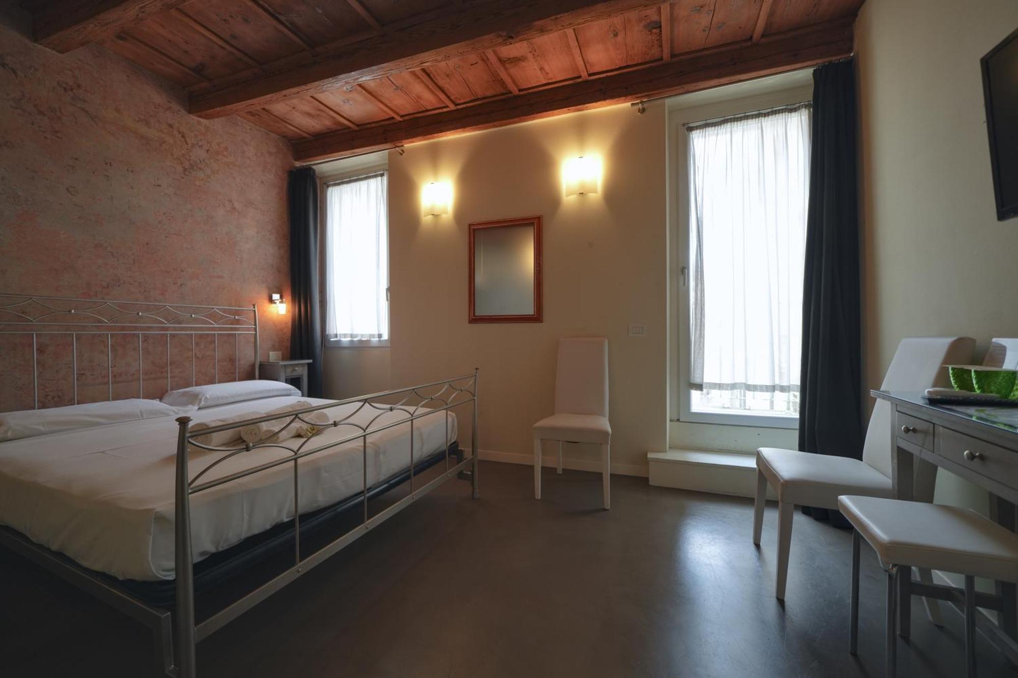 Palazzo Di Giulietta - Juliet'S Palace เวโรนา ภายนอก รูปภาพ
