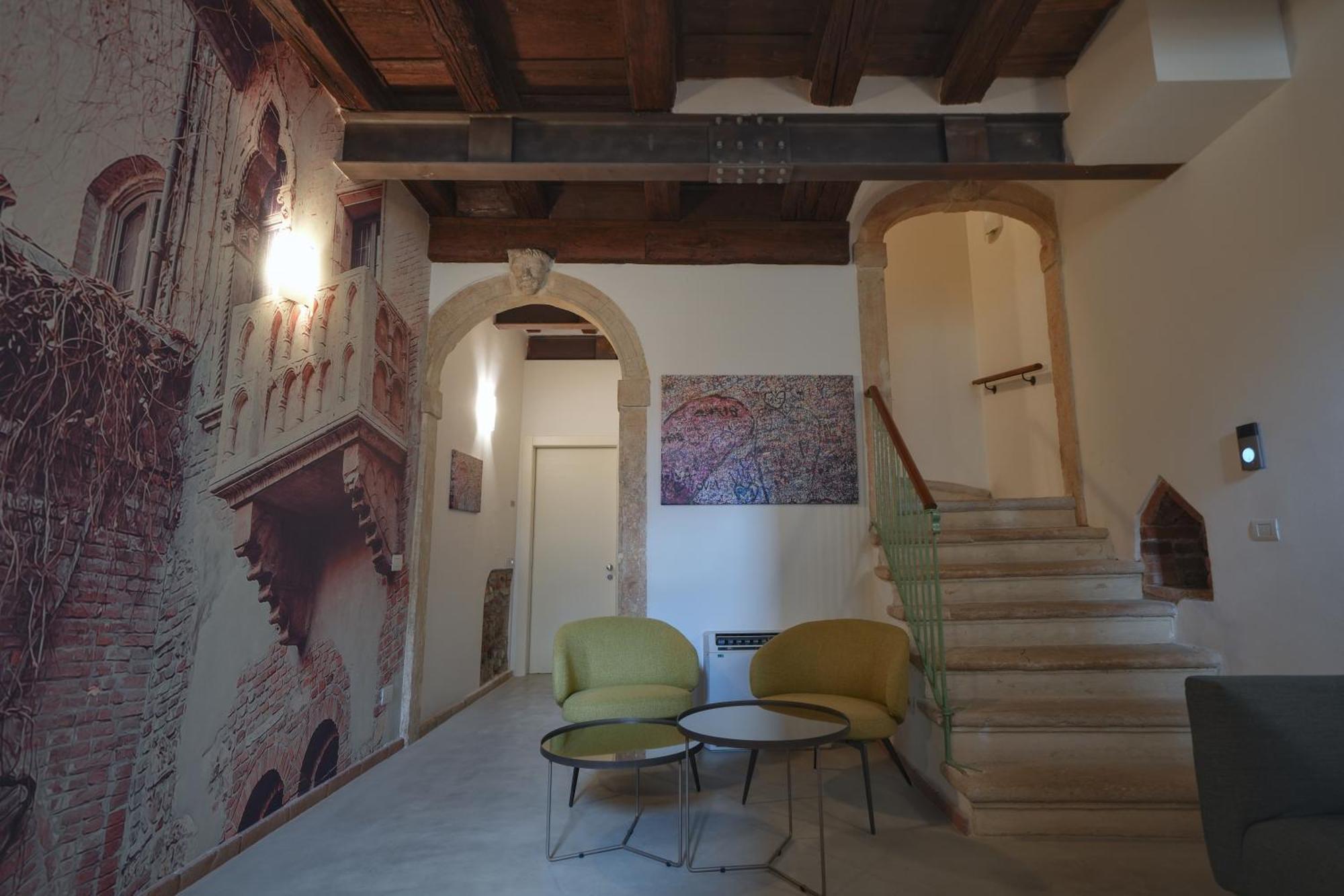 Palazzo Di Giulietta - Juliet'S Palace เวโรนา ภายนอก รูปภาพ